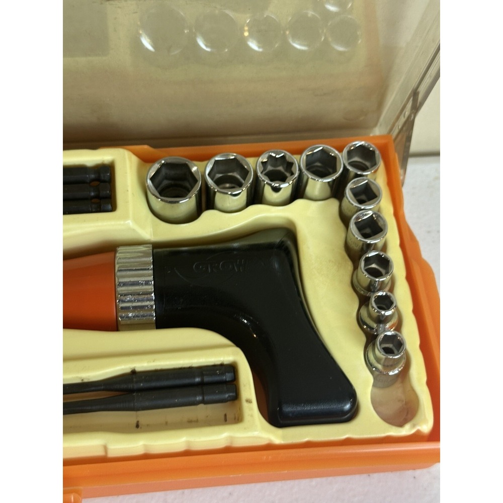Vintage Tool Kit Screwdriver Rachet Socket Set (missing Few Pieces) - Picture 9 of 11
